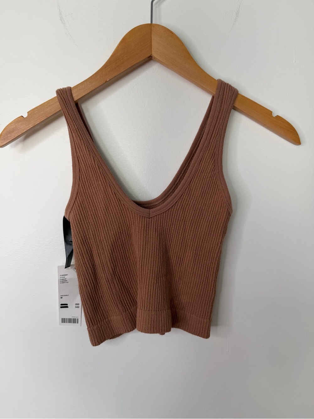 Out From Under Women’s Brown Ribbed Knit V Neck Cropped Tank Top M. NWT